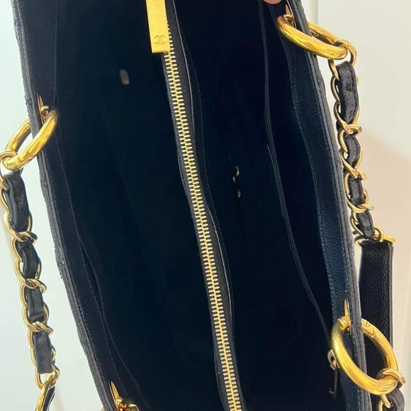 Caviar Quilted Grand Shopping Tote GST Black - Picture 9 of 16